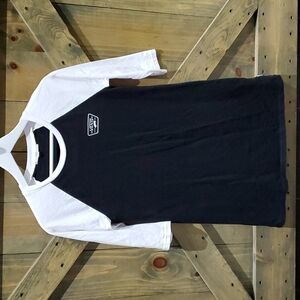 VINTAGE Y2K VANS BLACK AND WHITE BASEBALL TEE